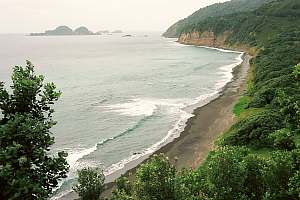 f214530: North Beach towards Fishing Rock