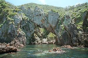 the natural bridge and snorkel area